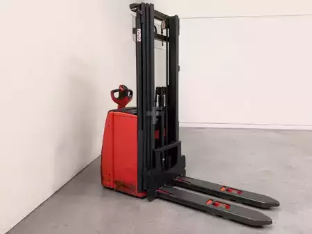 VZV s plošinou pro řidiče 2017  Linde L14 (3)