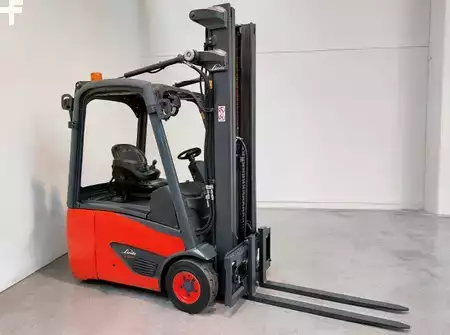 Elektro tříkolové VZV 2019  Linde E15-02 (1)