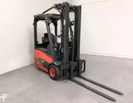 3-wiel elektrische heftrucks 2017  Linde E12-02 (4)