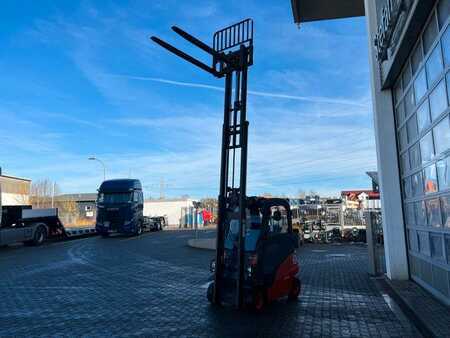 Dieseltruck 2014  Linde H14D-01 / Triplex: 4,6m / 2014 / SS (11)