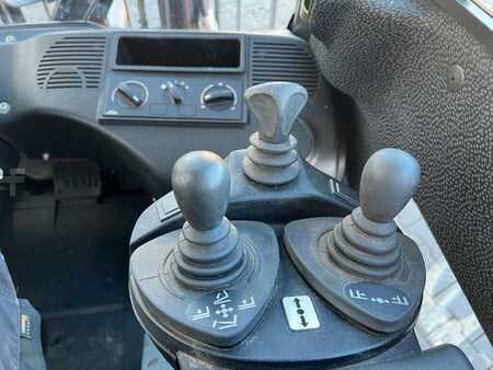 Dieseltruck 2014  Linde H14D-01 / Triplex: 4,6m / 2014 / SS (16)