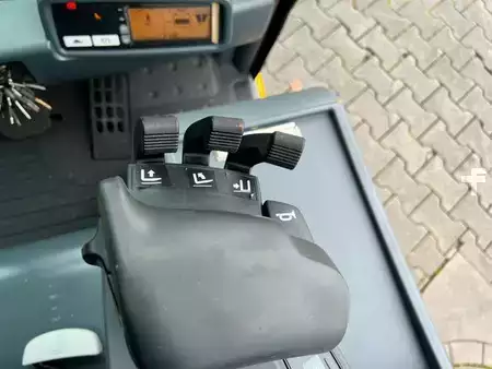 Carrelli elettrici 4 ruote 2011  Jungheinrich EFG 215 / Triplex: 4.25m! / SS / 1.285h / 2021 (16)