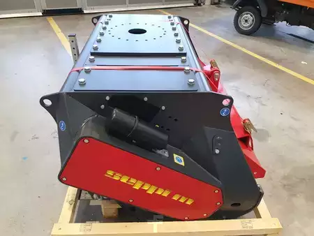 Ostatní 2023  [div] BMS 125 / Forstmulcher / 13-30t  / DEMO / 2023 (8)