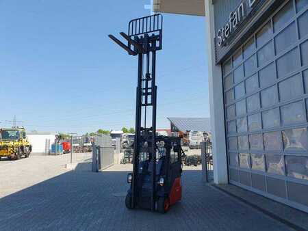 Eléctrico - 4 rodas 2014  Linde E14 - 01 / Triplex: 4.10m! / SS / nur 1.003h! (14)
