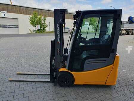 Eléctrico - 4 rodas 2016  Jungheinrich EFG 215 / Triplex: 4.25m! / SS / 2.472h! / 2020 (7)