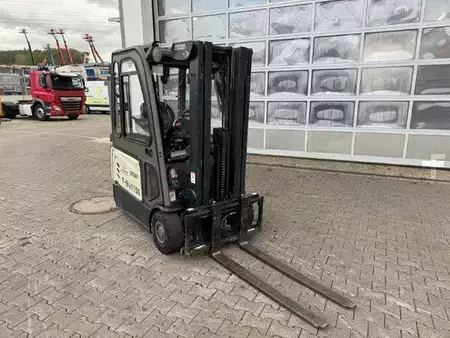 Carrelli elettrici 4 ruote 2016  Crown SCT6020-1.3 / Triplex 4,3m / Batterie 06/2020 (3)