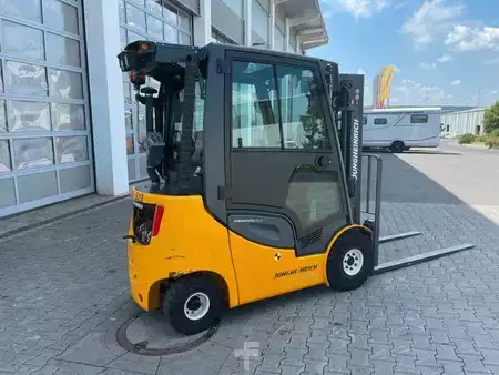 Carrelli elevatori diesel 2015  Jungheinrich DFG 316s / Triplex: 4.4m / 2.008h / Klima / SS (13)