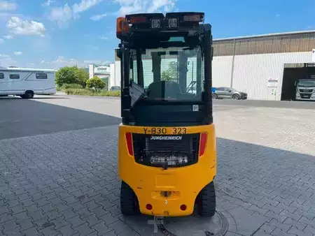 Carrelli elevatori diesel 2015  Jungheinrich DFG 316s / Triplex: 4.4m / 2.008h / Klima / SS (14)
