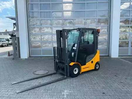 Carrelli elevatori diesel 2015  Jungheinrich DFG 316s / Triplex: 4.4m / 2.008h / Klima / SS (3)