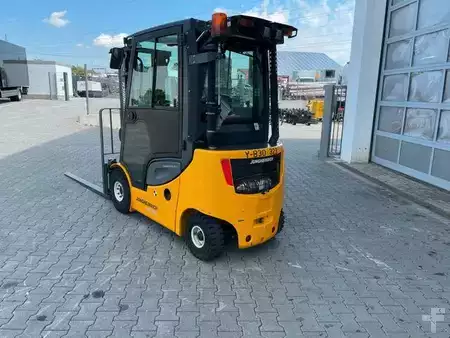 Carrelli elevatori diesel 2015  Jungheinrich DFG 316s / Triplex: 4.4m / 2.008h / Klima / SS (6)