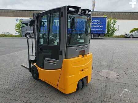 Eléctrico - 4 rodas 2016  Jungheinrich EFG 215 / Triplex: 4.25m! / SS / 4.297h! (6)
