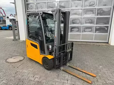 Carrelli elettrici 4 ruote 2017  Jungheinrich EFG 215 / Triplex: 4.25m! / SS / 4.168h / 2024 (3)