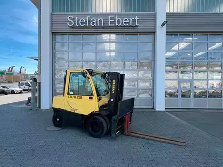 Dízel targoncák 2013  Hyster H4.0 FT6 / Verstellgerät / HH:4.42m / nur 2.148h (1)