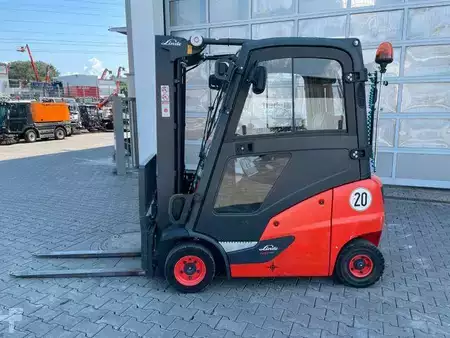 Wózki widłowe diesel 2016  Linde H14D-01 / HH 4,6m / 1.727h / Diesel / SS (11)