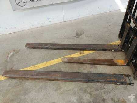 Gas gaffeltruck 2020  Manitou MI 25 G / Triplex: 4.70m / nur 1.976h! / SS (10)