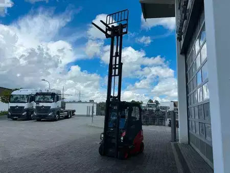 Wózki widłowe diesel 2016  Linde H14D-01 / HH 4,6m / 2.252h / Diesel / SS / Waage (11)
