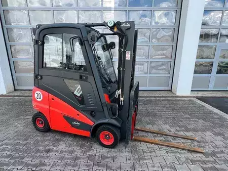 Wózki widłowe diesel 2016  Linde H14D-01 / HH 4,6m / 2.252h / Diesel / SS / Waage (2)