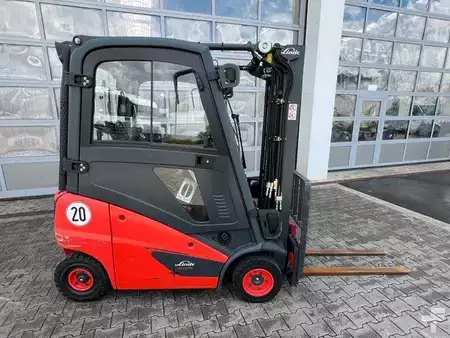 Wózki widłowe diesel 2016  Linde H14D-01 / HH 4,6m / 2.252h / Diesel / SS / Waage (3)