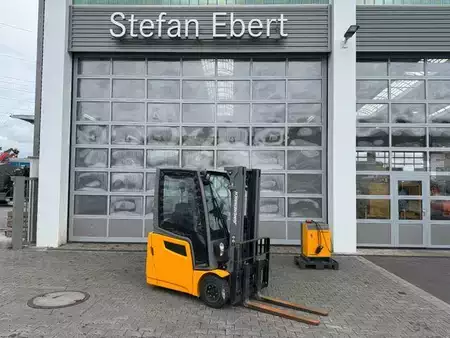 El Truck - 4-hjul 2017  Jungheinrich EFG 215 / Triplex: 4.25m! / SS / nur 3.298h! (1)