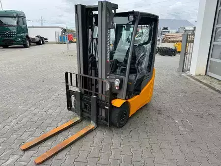 El Truck - 4-hjul 2017  Jungheinrich EFG 215 / Triplex: 4.25m! / SS / nur 3.298h! (5)