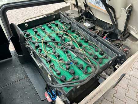 Elektro čtyřkolový VZV 2016  Crown SCT6020-1.3 /Triplex: 4.30m / SS / 2.090h! (15)