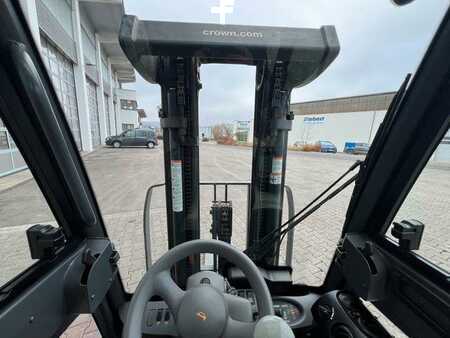 Elektro čtyřkolový VZV 2016  Crown SCT6020-1.3 /Triplex: 4.30m / SS / 2.090h! (16)