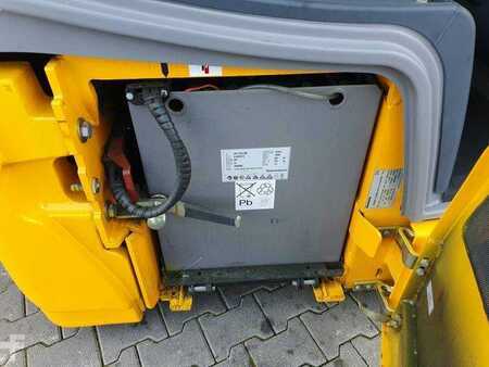 Eléctrico - 4 rodas 2017  Jungheinrich EFG 215 / Triplex: 4.25m! / SS / nur 2.184h! (11)