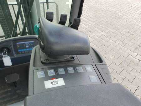 Eléctrico - 4 rodas 2017  Jungheinrich EFG 215 / Triplex: 4.25m! / SS / nur 2.184h! (13)