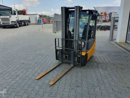 Eléctrico - 4 rodas 2017  Jungheinrich EFG 215 / Triplex: 4.25m! / SS / nur 2.184h! (8)
