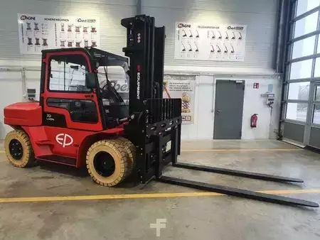 Eléctrica de 4 ruedas 2023  EP Equipment Equipment EFL 702 / 7T / Triplex: 5,40m / ZVG (4)