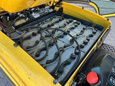 4-wiel elektrische heftrucks 2013  Hyster J1.6 XNT MWB / nur 387h! / Hubhöhe: 4.6m / SS (11)