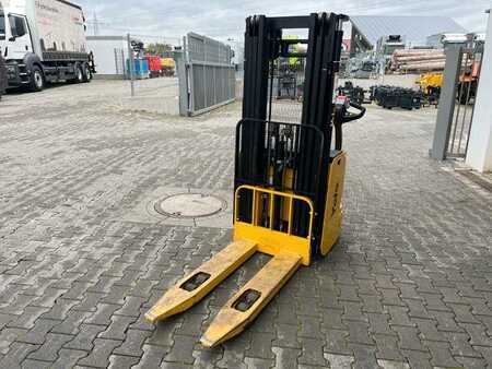 Vertikal ordreplukker 2014  Yale MS 12 AC / Triplex: 4m! / nur 229h! / 2014 (8)