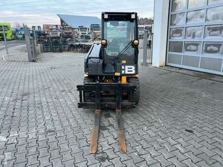 Teleskopstapler-Starr 2022  JCB TLT 35-22E Teletruck / nur 131h! / 2022 / SS (11)