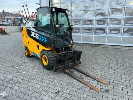 Teleskopstapler-Starr 2022  JCB TLT 35-22E Teletruck / nur 131h! / 2022 / SS (12)