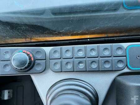 Teleskopstapler-Starr 2022  JCB TLT 35-22E Teletruck / nur 131h! / 2022 / SS (18)