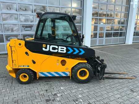Teleskopstapler-Starr 2022  JCB TLT 35-22E Teletruck / nur 131h! / 2022 / SS (3)