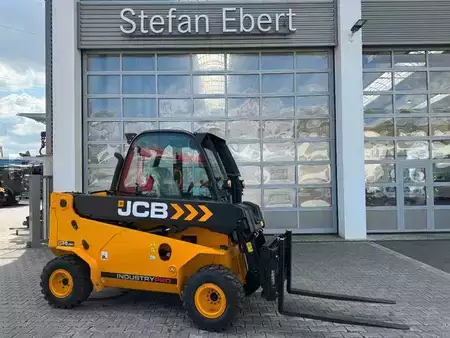 Teleskoptruck fast bom 2025  JCB TLT 35-26D 4WD Teletruck / nur : 143h!! / SS (1)