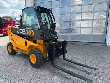 Teleskoptruck fast bom 2025  JCB TLT 35-26D 4WD Teletruck / nur : 143h!! / SS (2)