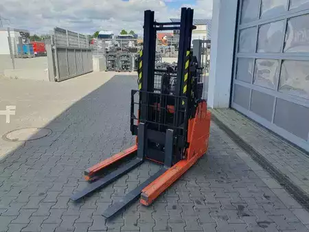 Verticale orderpickers 2013  Toyota RWE 120 / Schubmaststapler / Duplex:2.9m / 257h! (8)