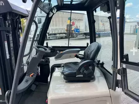 Carrelli elettrici 4 ruote 2016  Crown SCT6020-1.3 / Triplex 4,3m / 1.227h / 2017 (13)