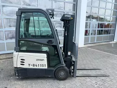 Carrelli elettrici 4 ruote 2016  Crown SCT6020-1.3 / Triplex 4,3m / 1.227h / 2017 (2)