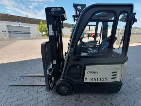 Carrelli elettrici 4 ruote 2016  Crown SCT6020-1.3 / Triplex 4,3m / 2.658h / 2020 (7)