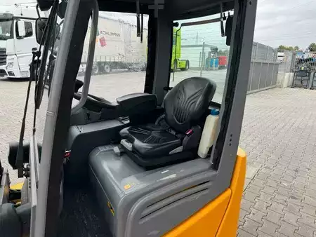 Sähkö - 4 pyör 2017  Jungheinrich EFG 215 / Triplex: 4.25m! / SS / nur 2.819h! (13)