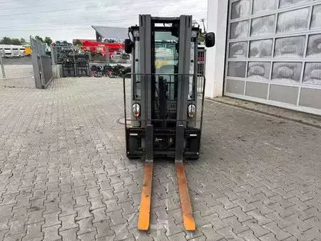 Sähkö - 4 pyör 2017  Jungheinrich EFG 215 / Triplex: 4.25m! / SS / nur 2.819h! (4)