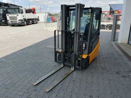Eléctrico - 4 rodas 2016  Jungheinrich EFG 215 / Triplex: 4.25m! / SS / 4.166h / 2024 (8)