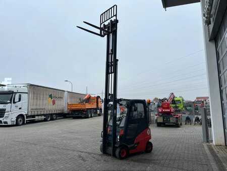 Empilhador diesel 2017  Linde H14D-01 / Triplex: 4.60m! / SS / nur 1.672h! (12)