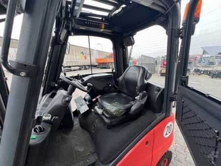 Empilhador diesel 2017  Linde H14D-01 / Triplex: 4.60m! / SS / nur 1.672h! (13)