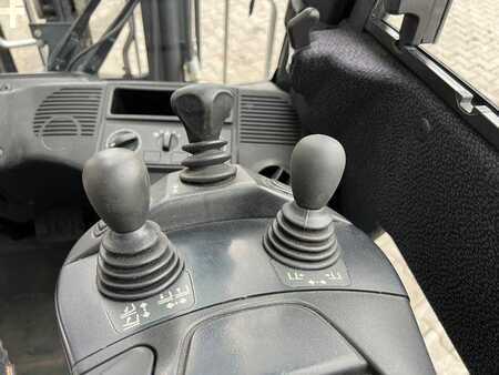 Empilhador diesel 2017  Linde H14D-01 / Triplex: 4.60m! / SS / nur 1.672h! (14)