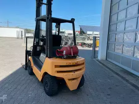 Nestekaasutrukki 1998  Still RX70-30T / Duplex: 5,12m / Doppelpalettengabel (16)