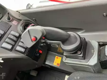 Telehandler Fixed 2018  Manitou MRT 2150 + / nur 2.463h! / Funk / Gabel (18)